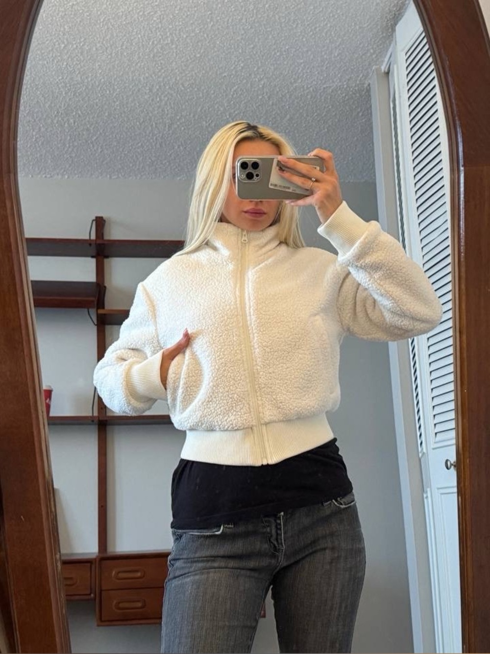 ALO Yoga Cream Sherpa Zip Jacket